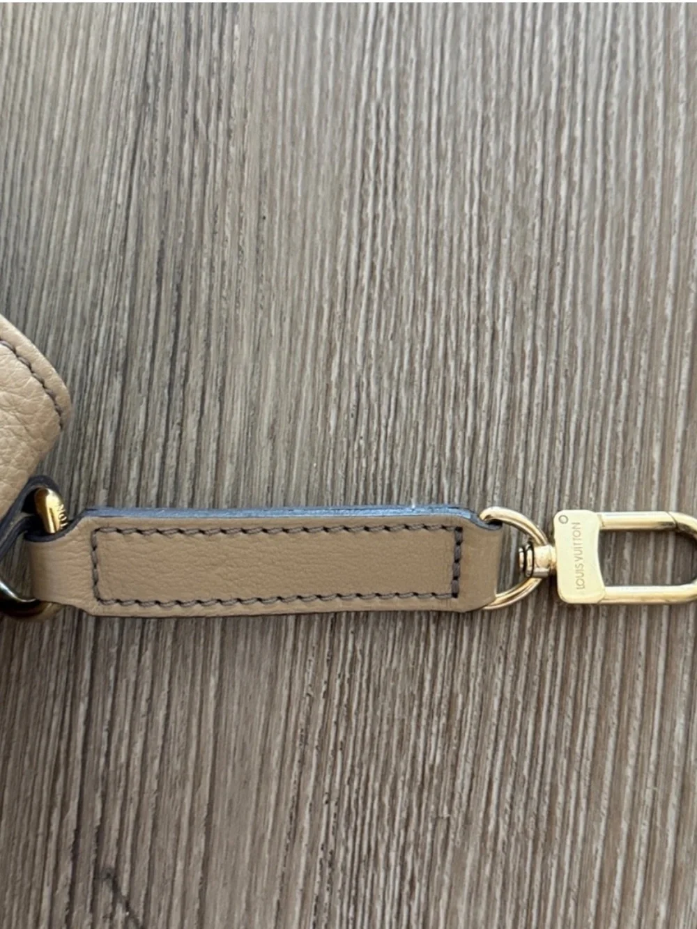 EUC Louis Vuitton Mahina Xl Handbag Monogram Leather Beige